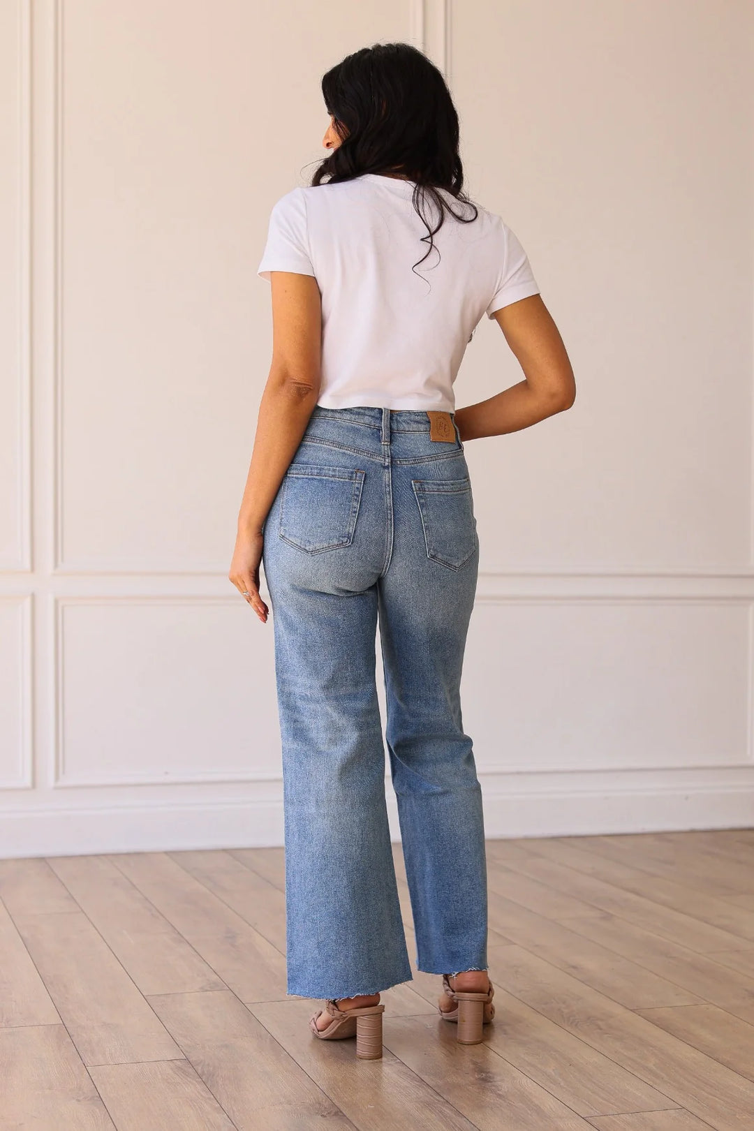 Denim Dreamscape: Mid-Wash Wide Leg with Fray Hem